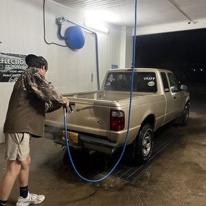 Meet your Posher, Tripp